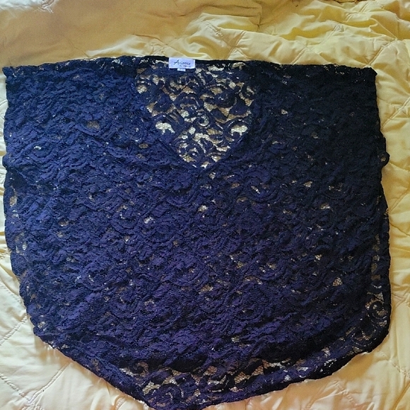 Black Lace Overlay Top - Picture 1 of 4